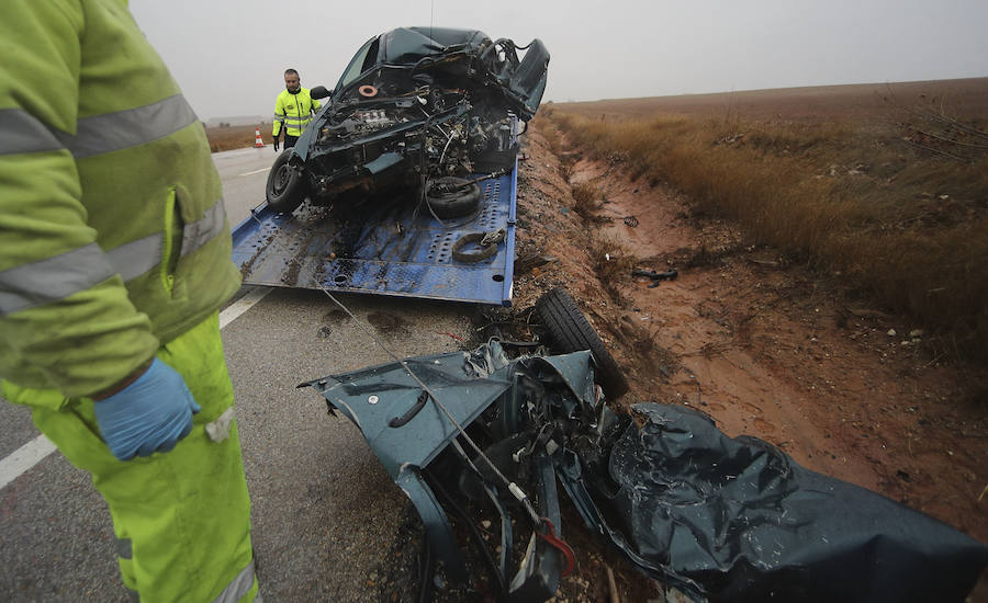 Accidente mortal de trafico entre un turismo y una furgoneta en el km 339 de la N-234. 