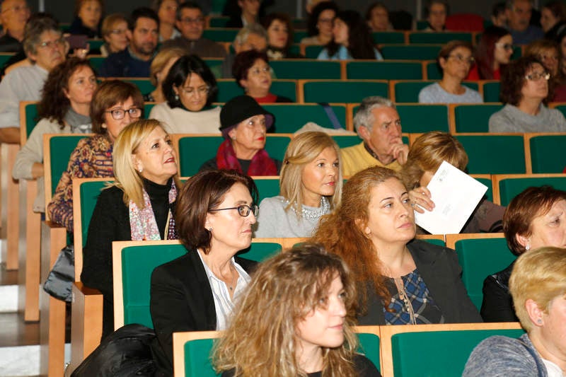 El centro cultural Lecrác ha sido el escenario de la celebración del Día Internacional del Voluntario que promueve la Plataforma de Voluntariado