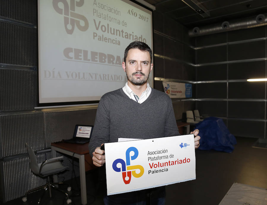 Entrega premio voluntariado por la dedicación de Eli Muñoz