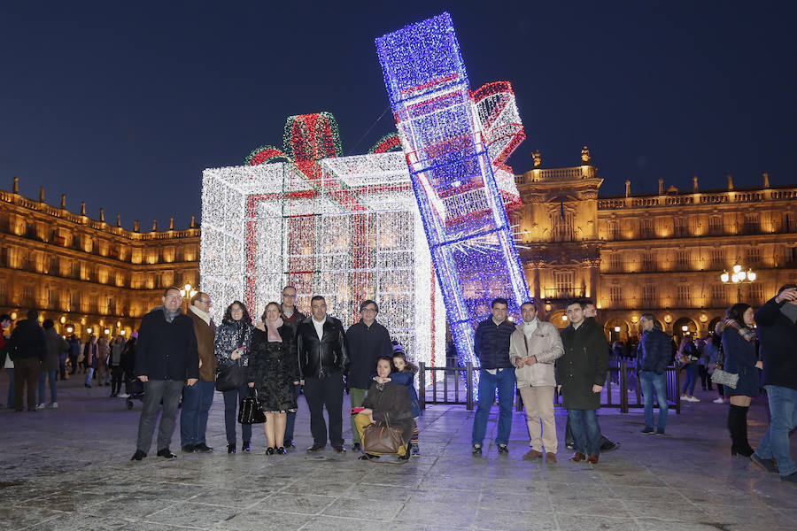 Regalo sorpresa navideño en la Plaza Mayor de Salamanca