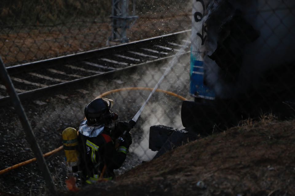 En muy poco tiempo una densa masa de humo cubría el cielo de toda la zona y era visible desde prácticamente toda la ciudad