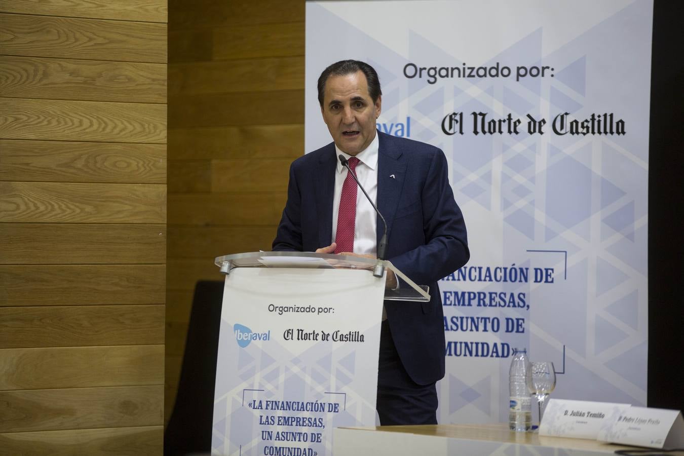 La consejera de Economía y Hacienda de la Junta, Pilar del Olmo, ha anunciado la constitución de dos nuevos fondos de garantía para mejorar los créditos y apuntalar la financiación empresarial en Castilla y León