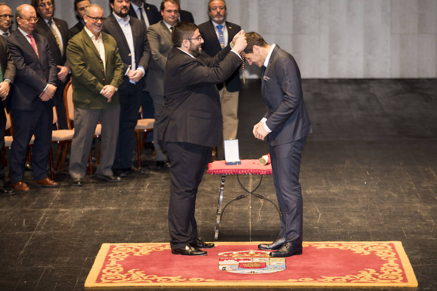 Entrega de la medalla de Oro de la Diputación de Ávila a Íker Casillas