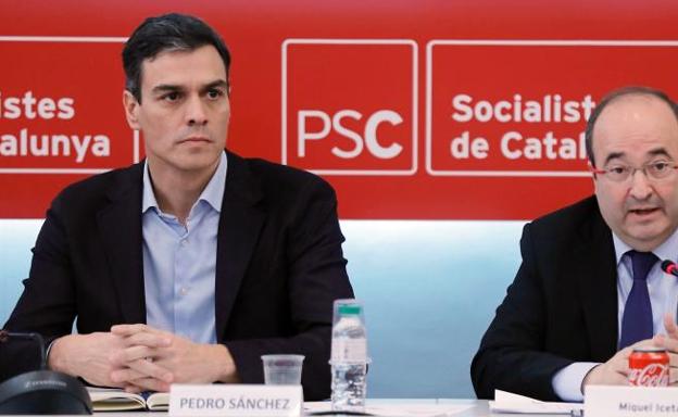 El Secretario General del PSOE Pedro Sánchez, y el líder de los socialistas catalanes Miquel Iceta.