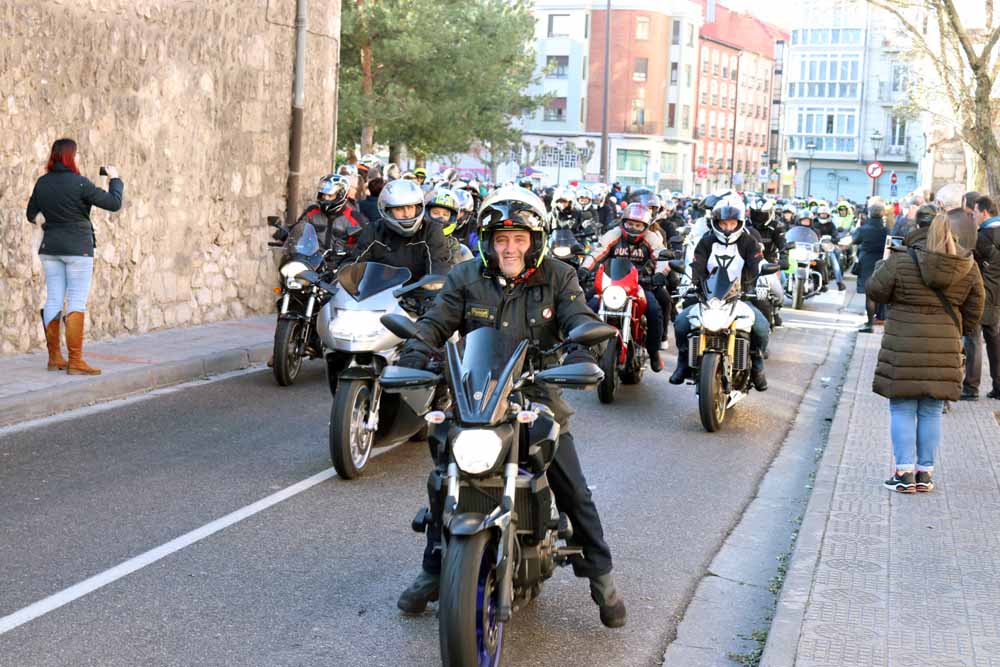 Cerca de 1.000 moteros han participado en la campaña solidaria del Real Moto Club Burgalés