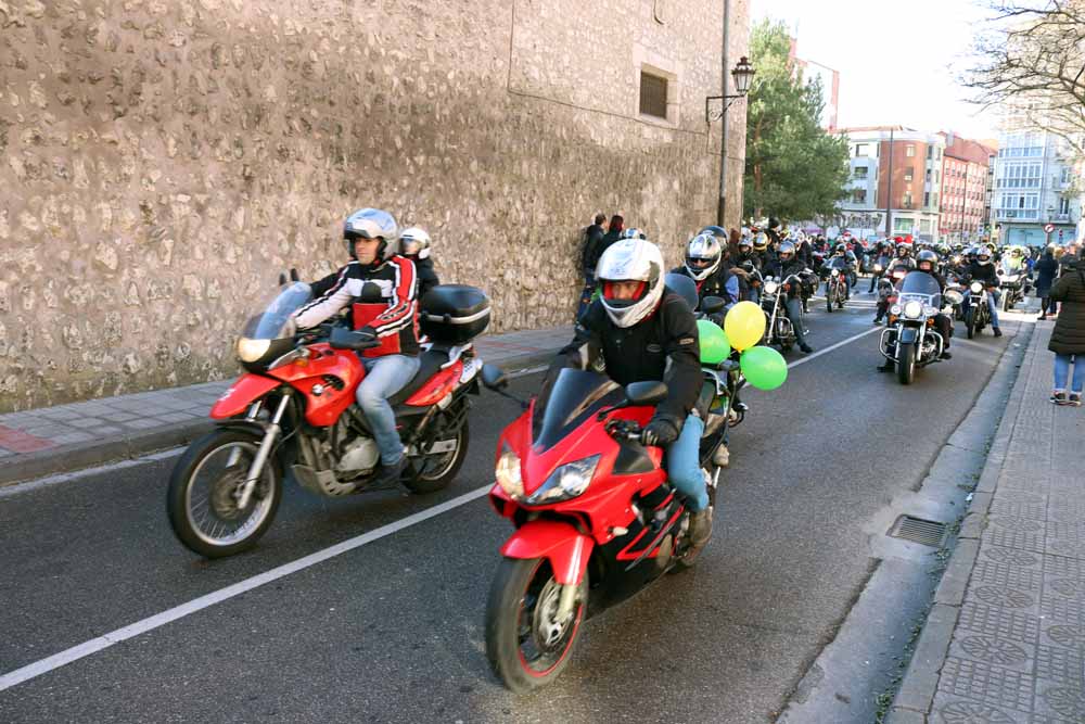 Cerca de 1.000 moteros han participado en la campaña solidaria del Real Moto Club Burgalés