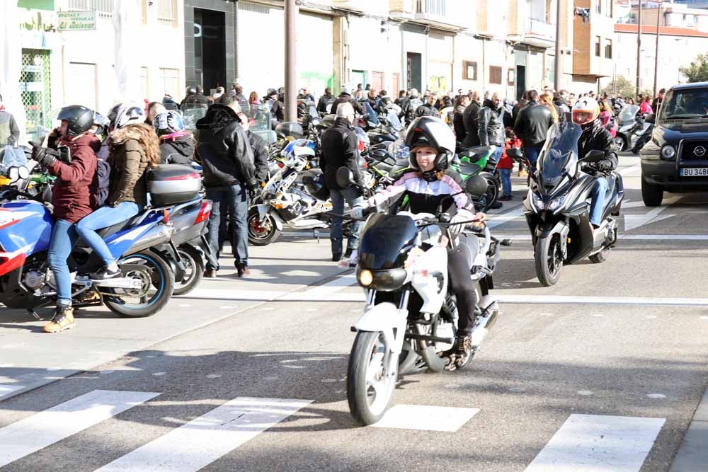 Cerca de 1.000 moteros han participado en la campaña solidaria del Real Moto Club Burgalés