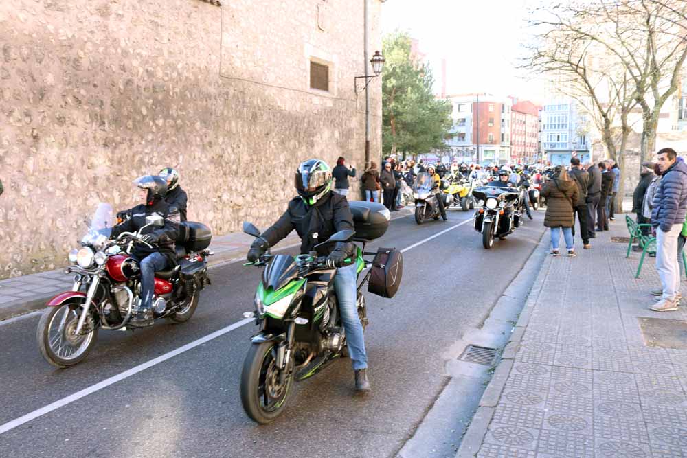 Cerca de 1.000 moteros han participado en la campaña solidaria del Real Moto Club Burgalés