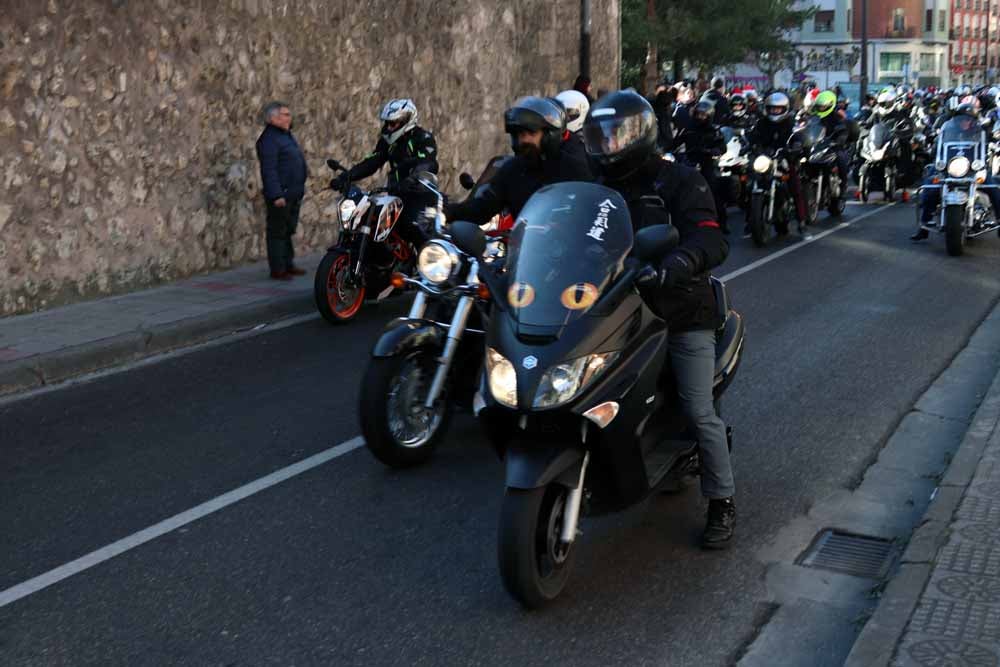 Cerca de 1.000 moteros han participado en la campaña solidaria del Real Moto Club Burgalés