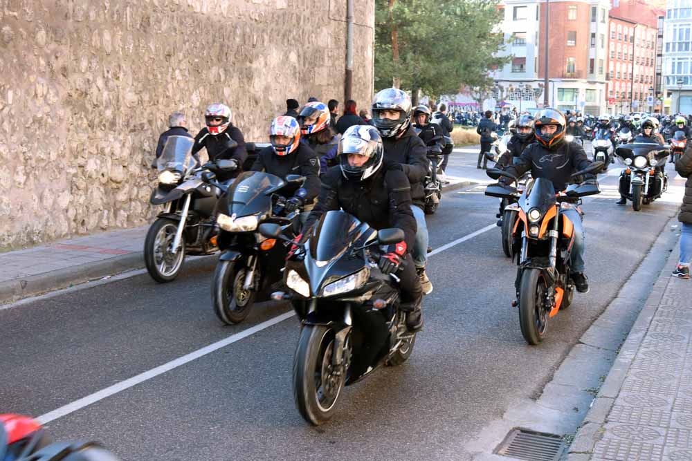 Cerca de 1.000 moteros han participado en la campaña solidaria del Real Moto Club Burgalés