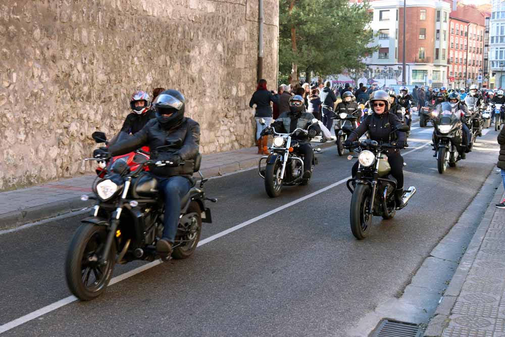 Cerca de 1.000 moteros han participado en la campaña solidaria del Real Moto Club Burgalés