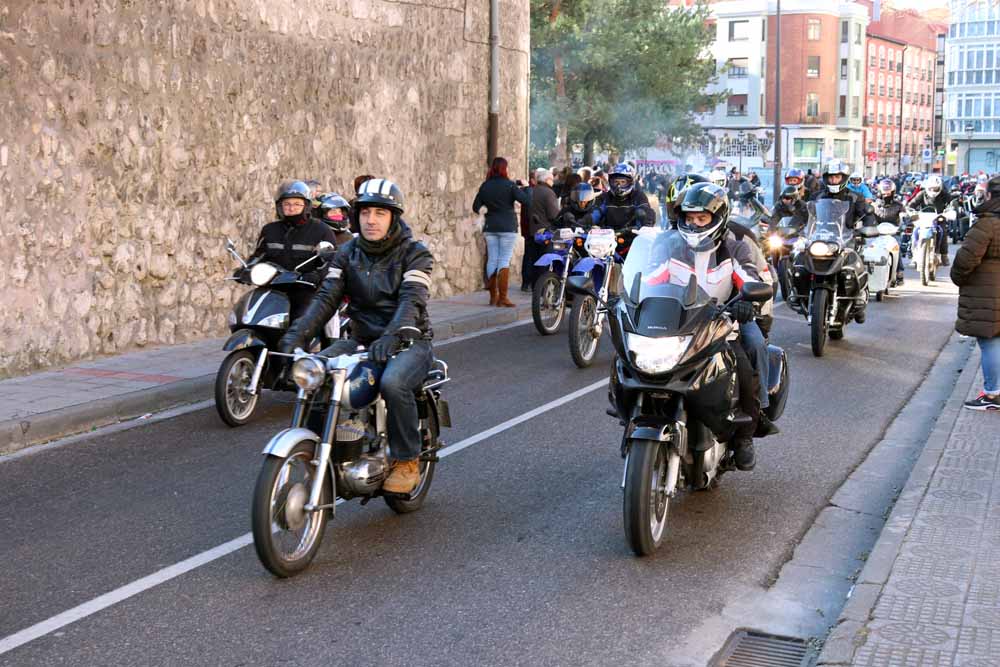 Cerca de 1.000 moteros han participado en la campaña solidaria del Real Moto Club Burgalés