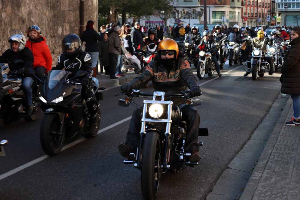 Cerca de 1.000 moteros han participado en la campaña solidaria del Real Moto Club Burgalés