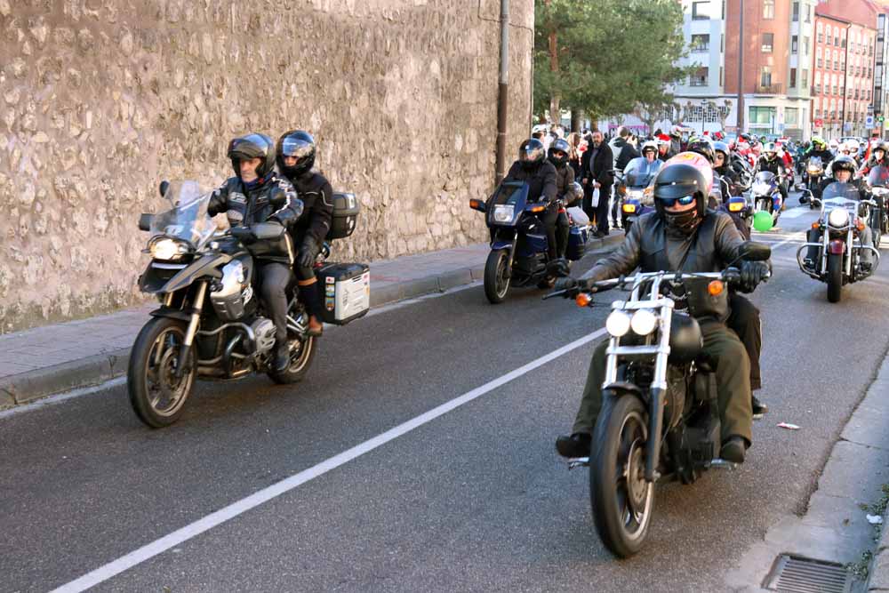 Cerca de 1.000 moteros han participado en la campaña solidaria del Real Moto Club Burgalés