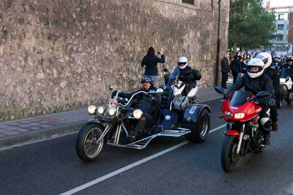 Cerca de 1.000 moteros han participado en la campaña solidaria del Real Moto Club Burgalés