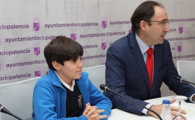 El 'obispillo' Rubén Inclán Fernández junto con el alcalde de Palencia, Alfonso Polanco. 