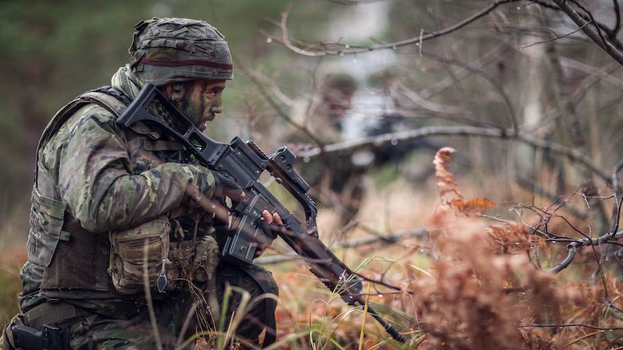 Los 34 militares pertenecientes a la Agrupación de Apoyo Logístico 61 (Aalog), que trabajan en la base del Empecinado de Santovenia de Pisuerga, comenzarán a regresar en los próximos días de la misión que la OTAN encomendó al Ejército de Tierra español en Letonia. 