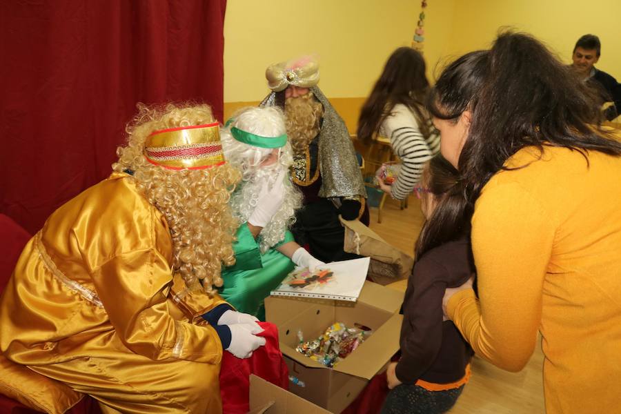 Los pajes reales recorren la geografía palentina