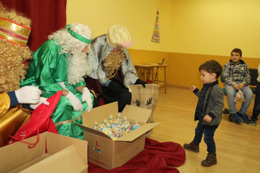 Los pajes reales recorren la geografía palentina