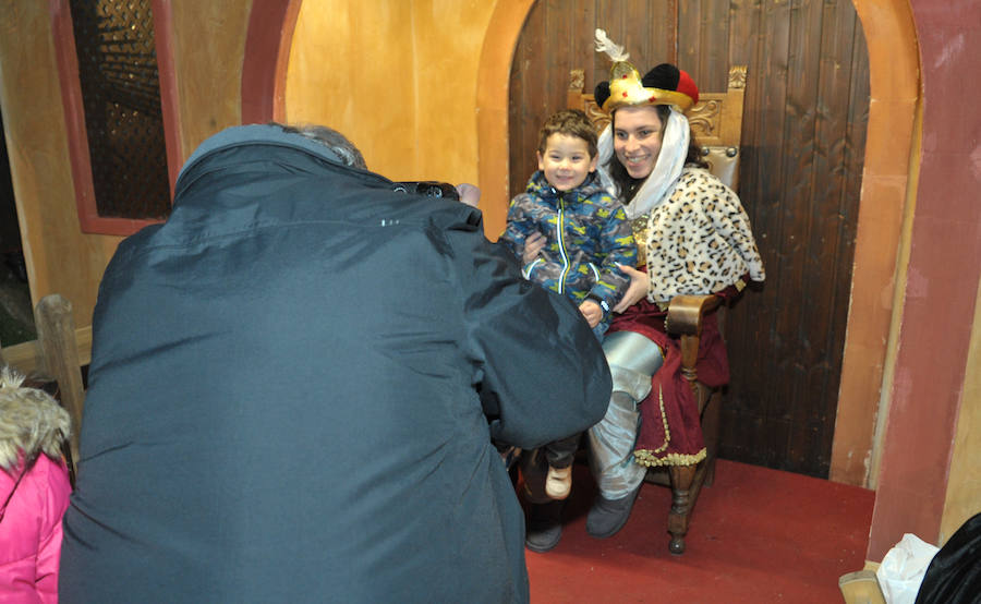 Hoy por la mañana será el último día que el Cartero Real recoja las cartas para posteriormente entregárselas a los Reyes Magos. 