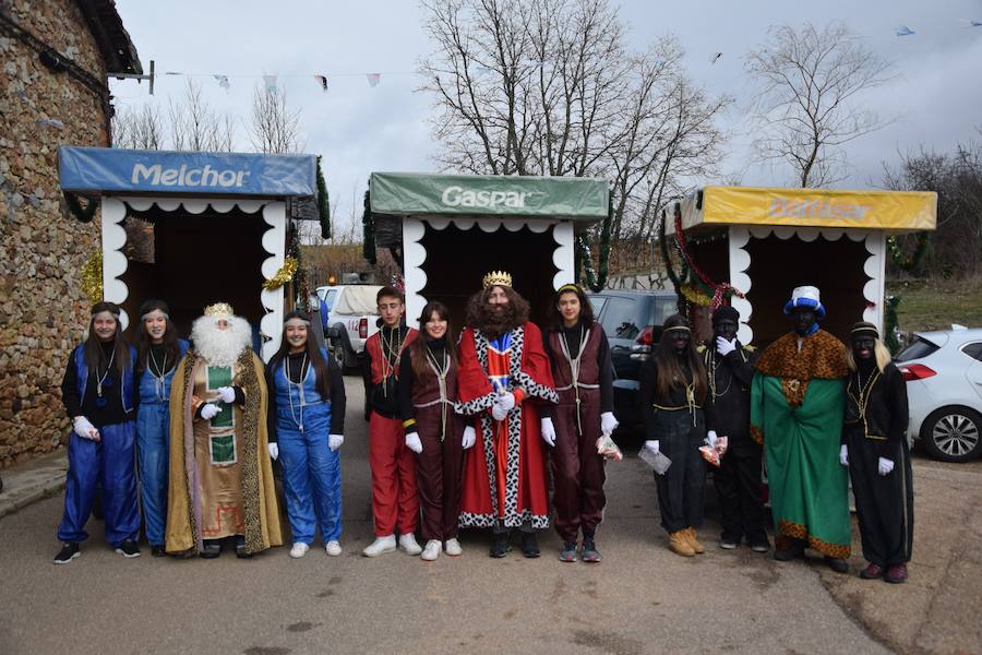 Sus Majestades, en Velilla y Santibáñez