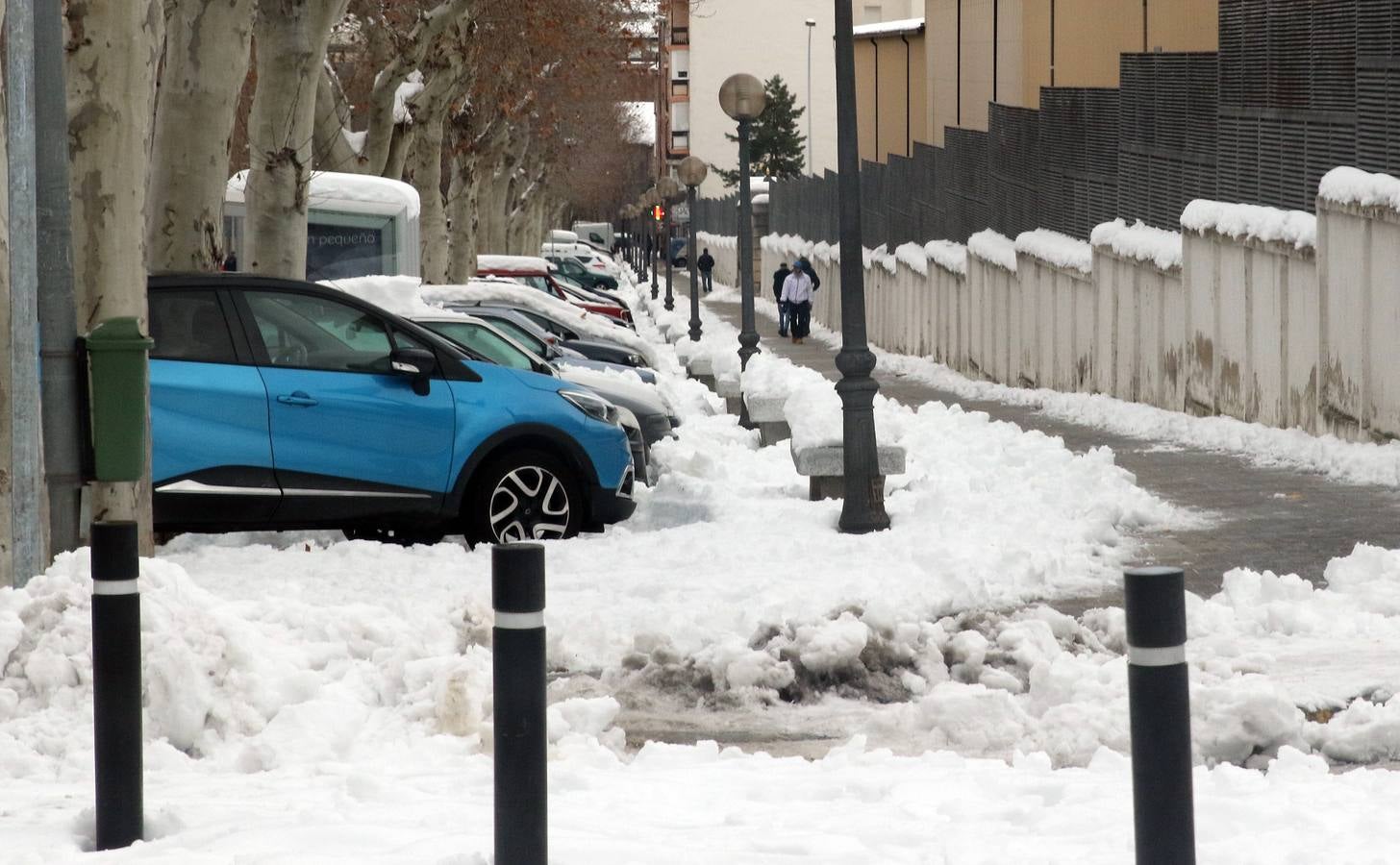 El hielo y la nieve obligan a extremar la precaución en las calles de Segovia