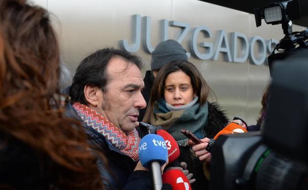 García Puertas ha hablado a los periodistas a la salida de los juzgados.