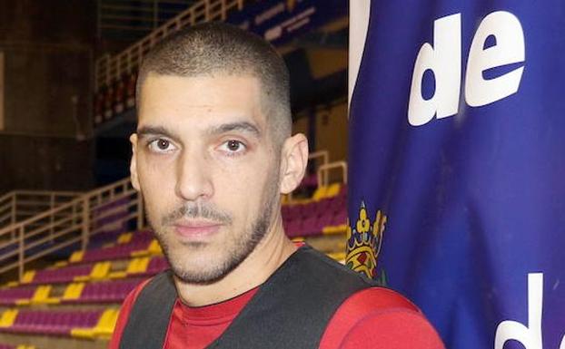 Nacho Martín, jugador vallisoletano de baloncesto. 