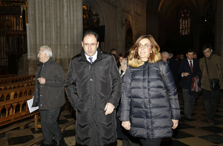 Visita del consejero de empleo a la escuela taller de la catedral