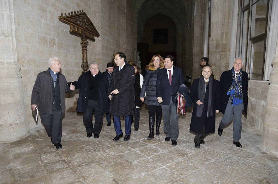 Visita del consejero de empleo a la escuela taller de la catedral