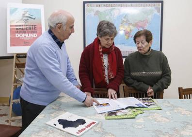 Imagen secundaria 1 - Imágenes de los diferentes lugares en los que Pilar Alonso ha ejericido su misión.
