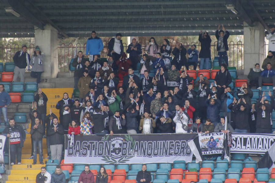 El equipo de Ramón María Calderé se deja remontar un 2-0 por el modesto Bembibre tras un nefasto partido en casa y desaprovecha la opción de ponerse segundo