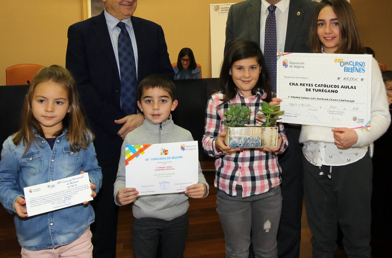 La Diputación de Segovia entrega los premios del Concurso Provincial de Belenes
