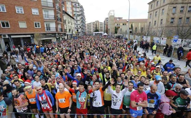 Instantes previos a la salida de la San Silvestre Salmantina. 