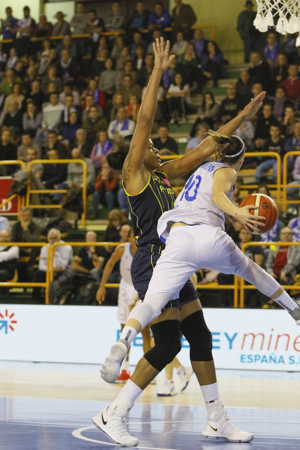 Una canasta de Laura Nicholls a escasos segundos para el final del partido le dio al equipo salmantino una importante victoria en la Euroliga que le permite seguir en la lucha por entrar en los cuartos de final