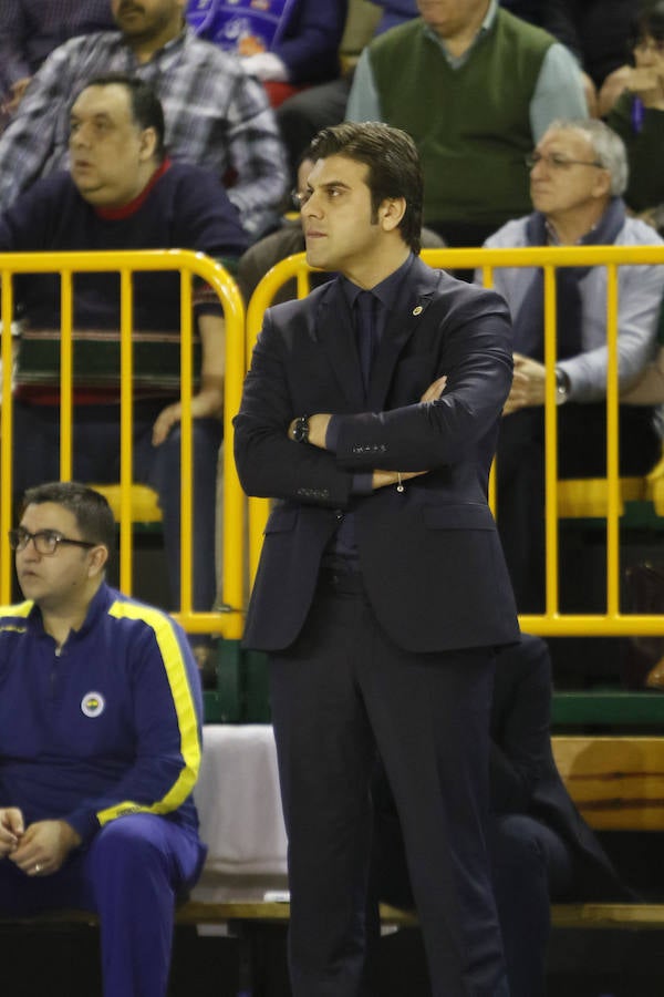 Una canasta de Laura Nicholls a escasos segundos para el final del partido le dio al equipo salmantino una importante victoria en la Euroliga que le permite seguir en la lucha por entrar en los cuartos de final