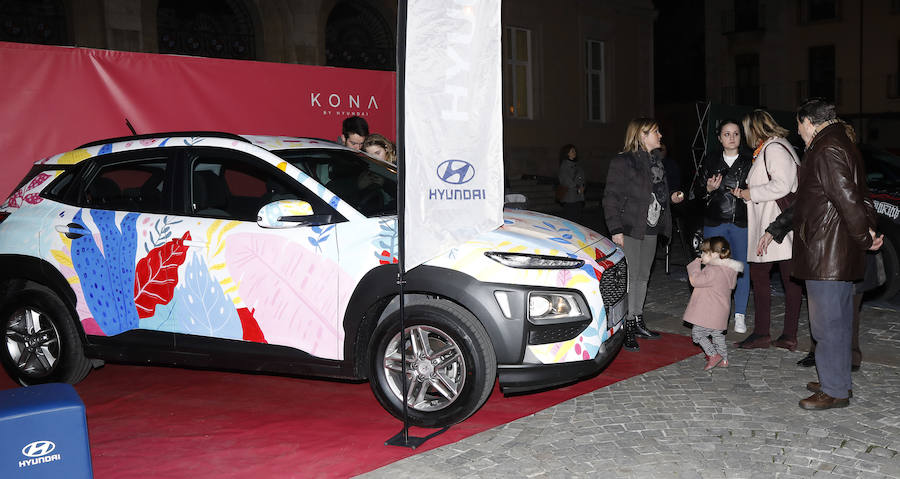 Hyundai exhibe el modelo Kona en la Plaza Mayor