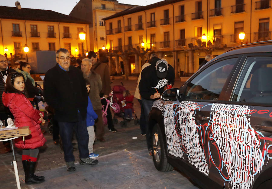 Hyundai exhibe el modelo Kona en la Plaza Mayor