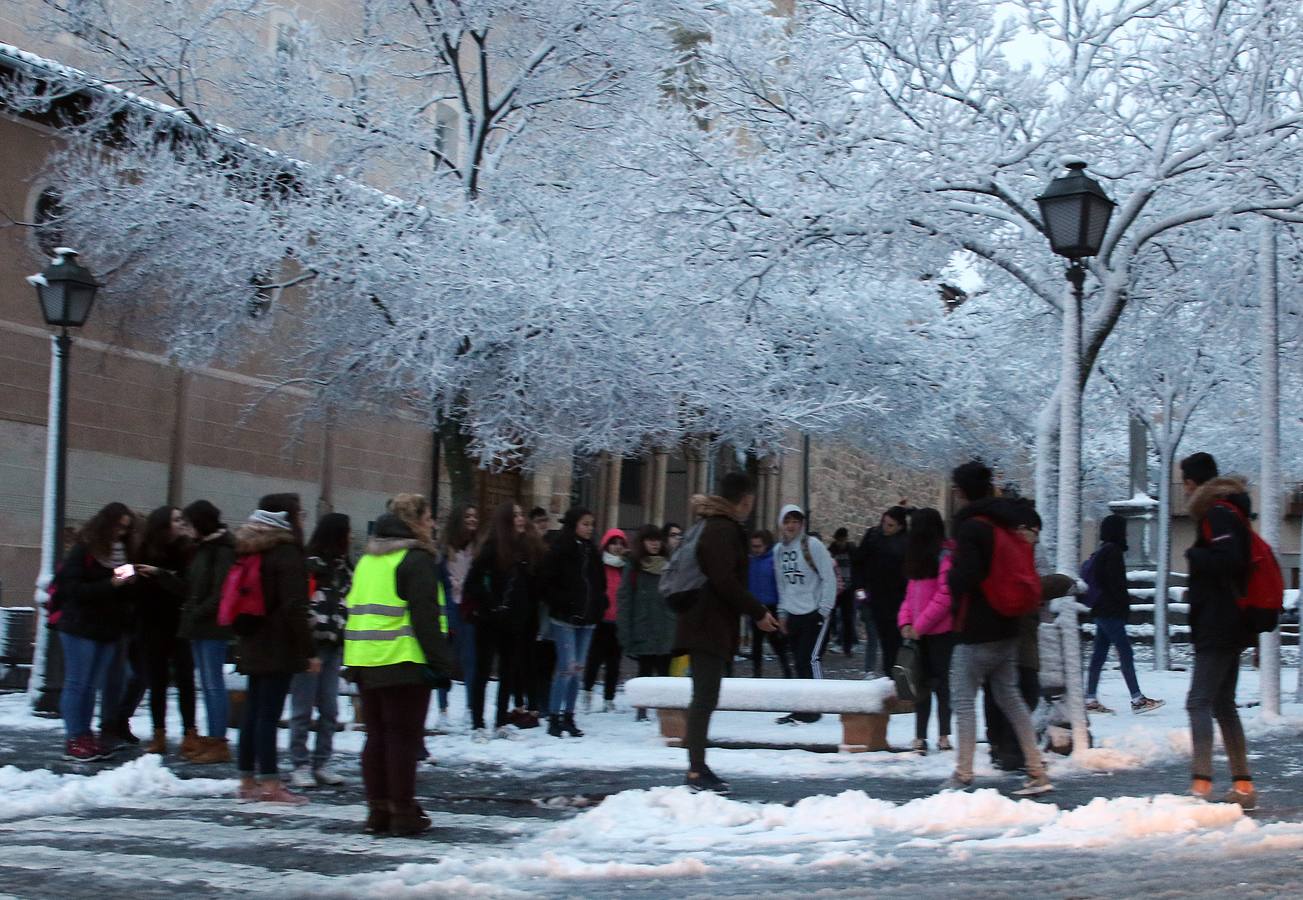 Vuelve la nieve a Segovia