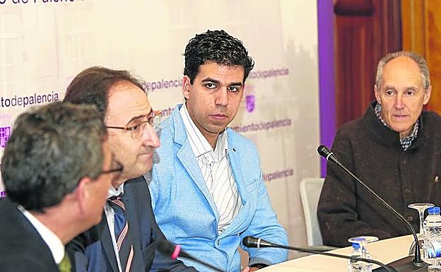 Diego Cosgaya, durante su despedida en el Ayuntamiento.