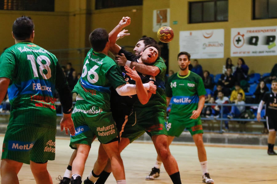 Partido entre el BM Ciudad de Salamanca y el BM Safa