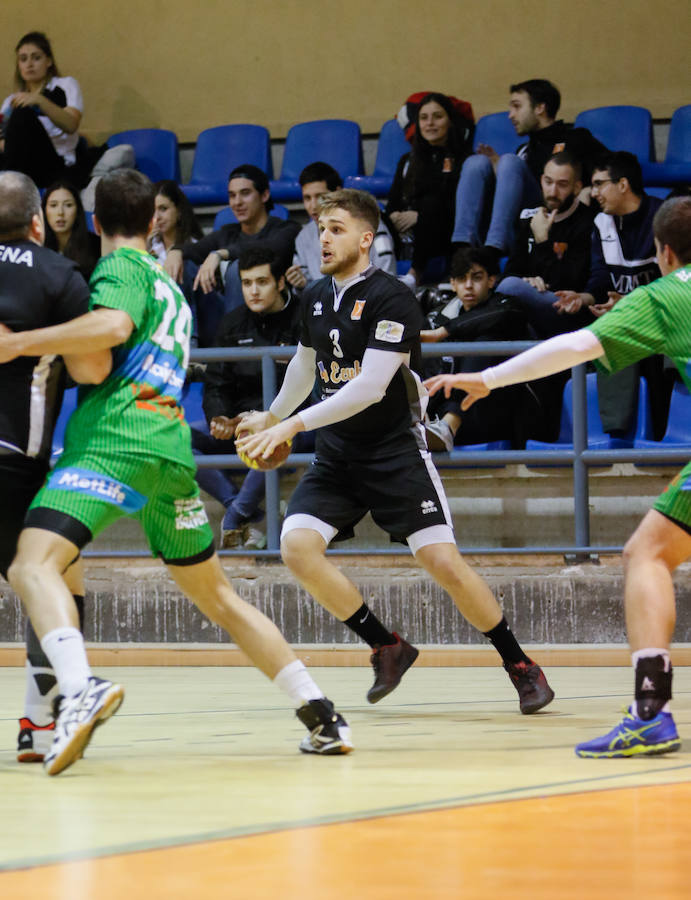 Partido entre el BM Ciudad de Salamanca y el BM Safa