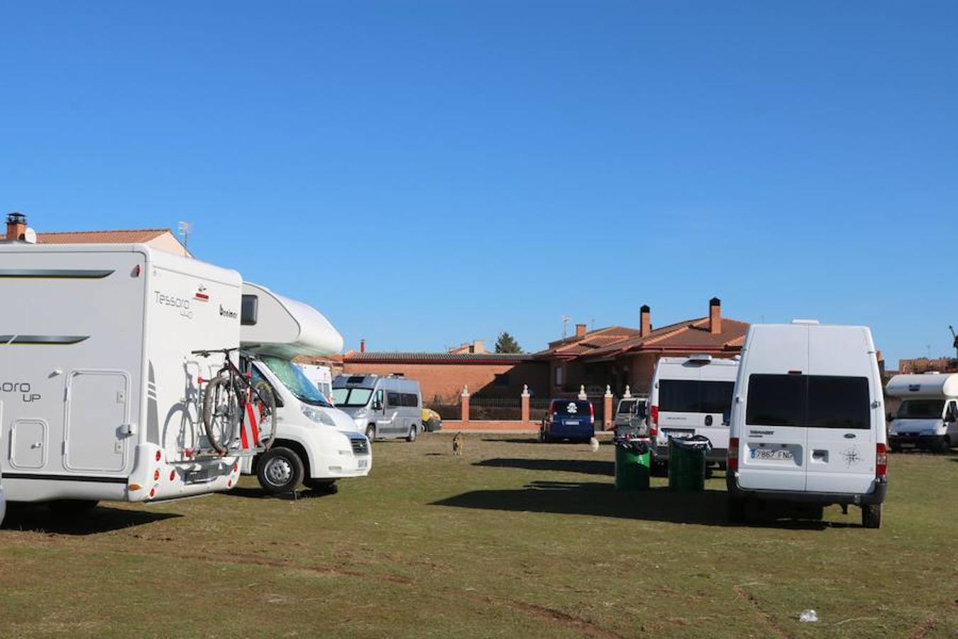 Concentración de furgonetas camper en Torquemada