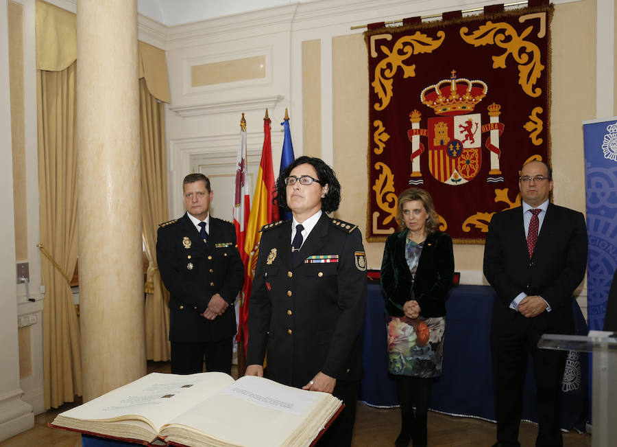 Toma de posesión de la comisaria de la Policía Nacional