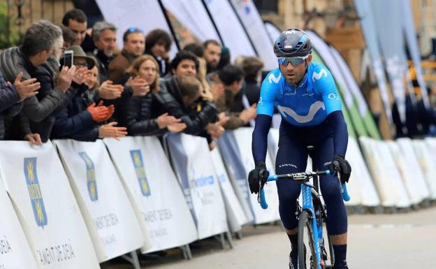 Alejandro Valverde a su llegada a la meta de la segunda etapa de la Vuelta Ciclista a Mallorca.