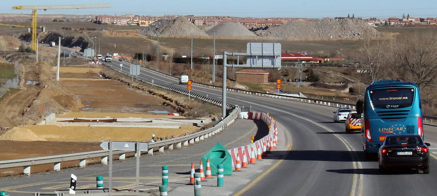 Íñigo de la Serna visita las obras de la SG-20