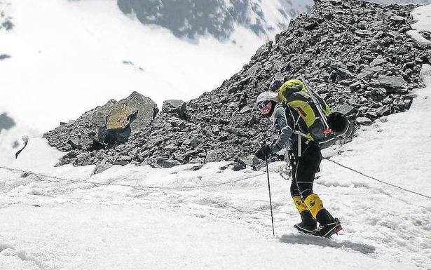 Una expedición en la montaña.