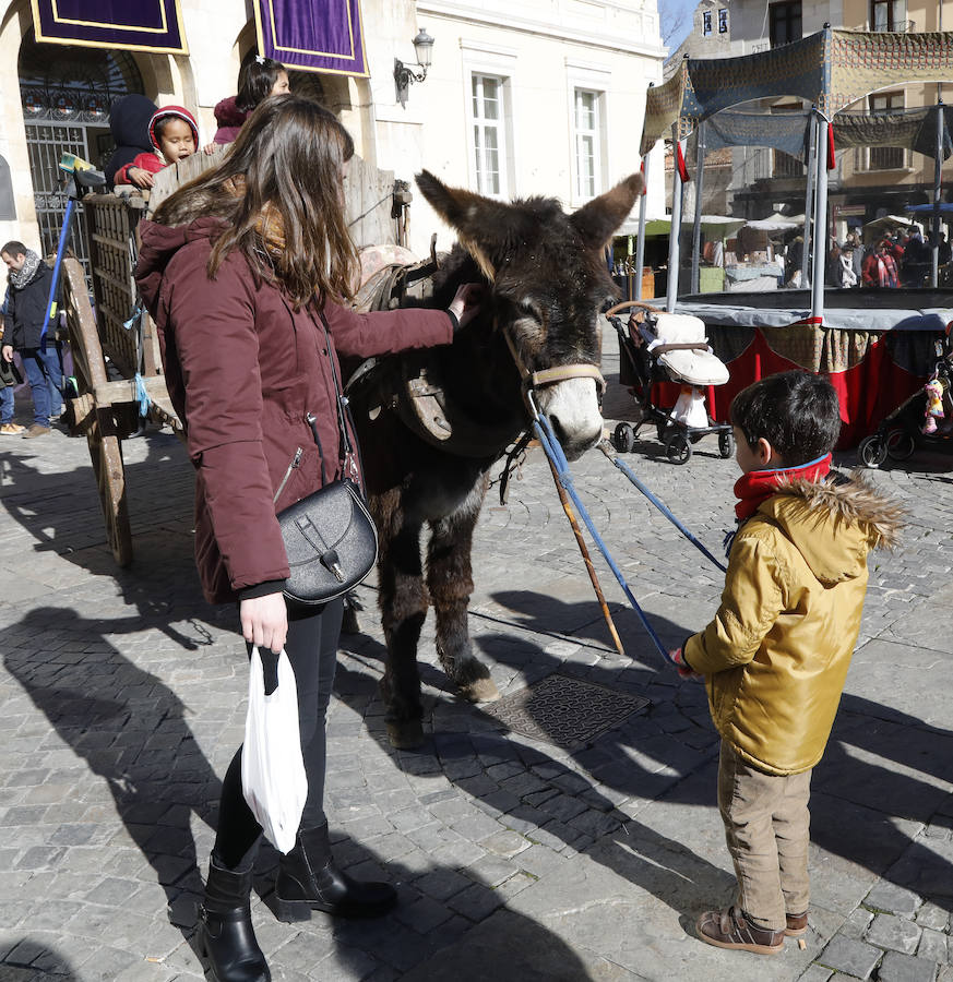 Palencia vive su Mercado Tradicional de las Candelas
