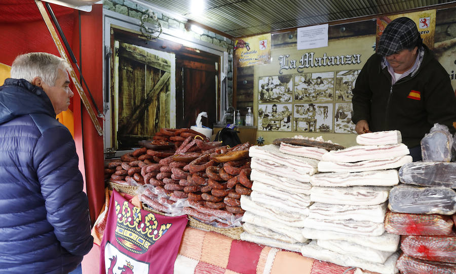 Palencia vive su Mercado Tradicional de las Candelas