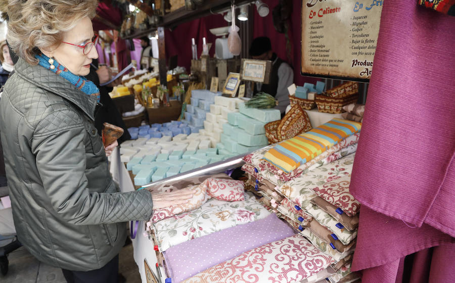 Palencia vive su Mercado Tradicional de las Candelas